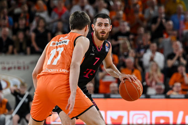 以用四个字 以用四个字